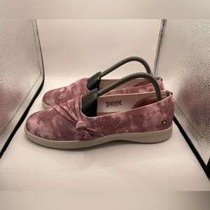 Skechers On the Go Women's Pink tie dye Slip-On Shoes size 7.5